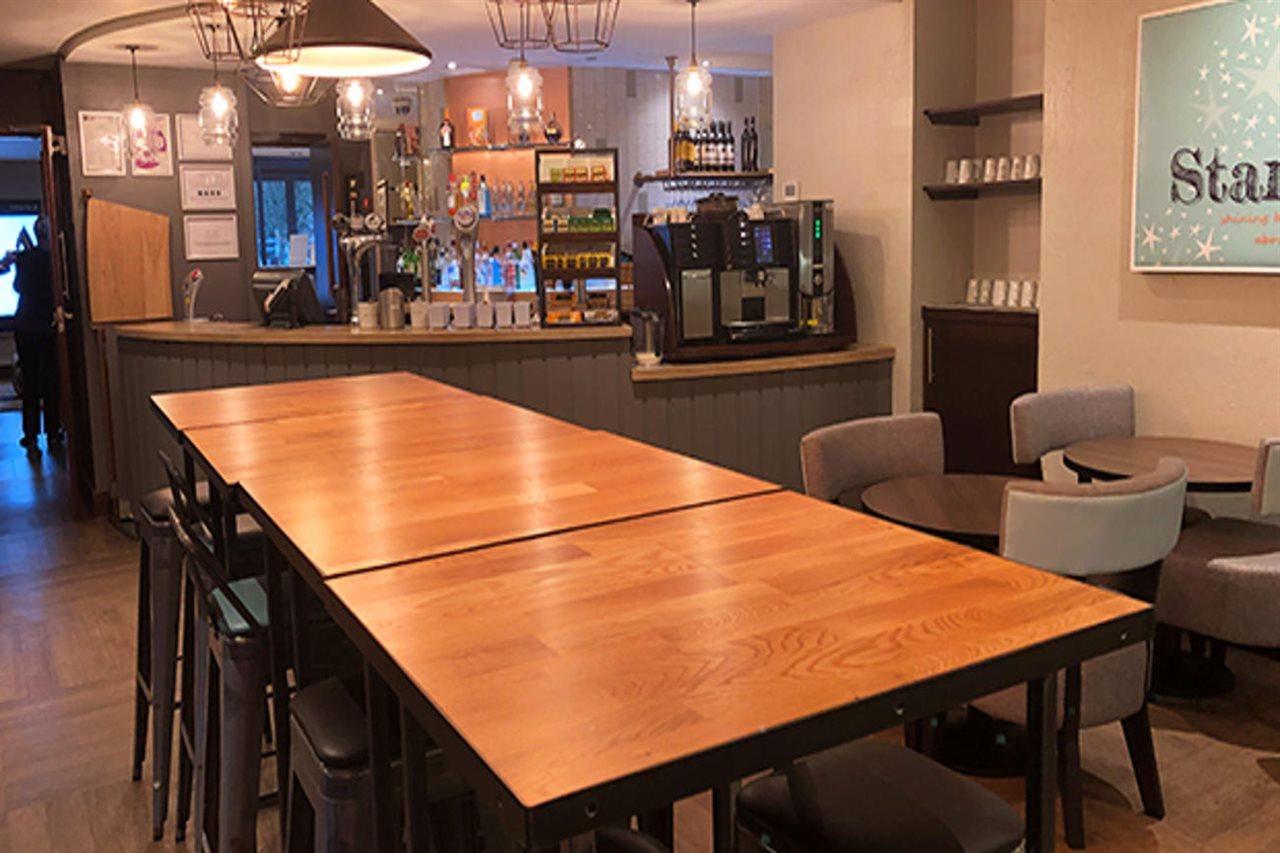 Premier Inn Watford Central Bagian luar foto
