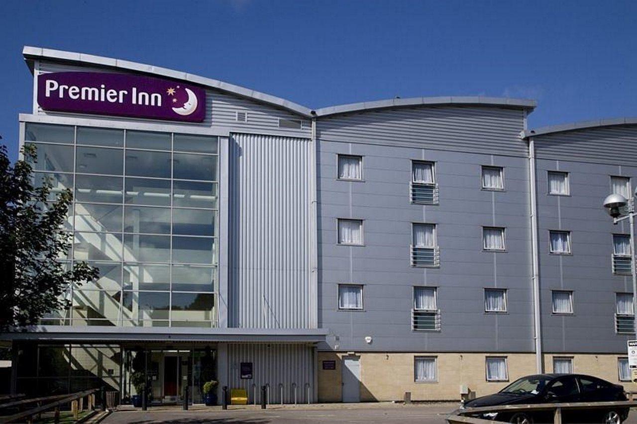 Premier Inn Watford Central Bagian luar foto