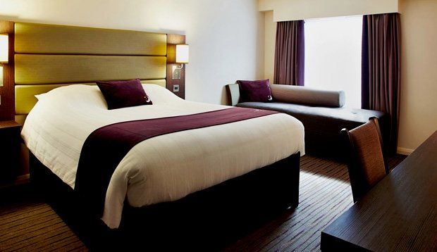 Premier Inn Watford Central Bagian luar foto